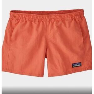 Boys Patagonia 5” baggies short size large coral